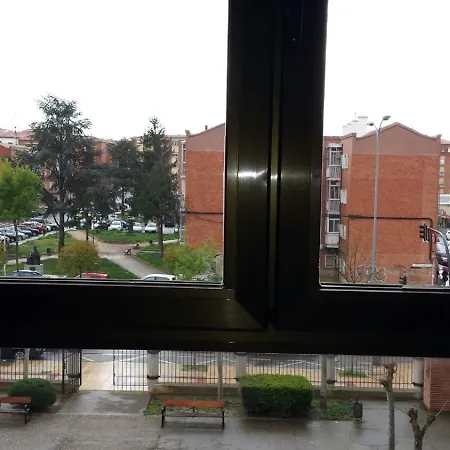 Residencia Universitaria Cum Laude Апартаменты *