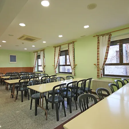 Residencia Universitaria Cum Laude Appartamento