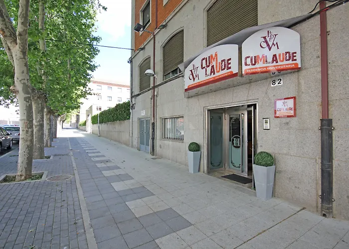 Residencia Universitaria Cum Laude 公寓 *